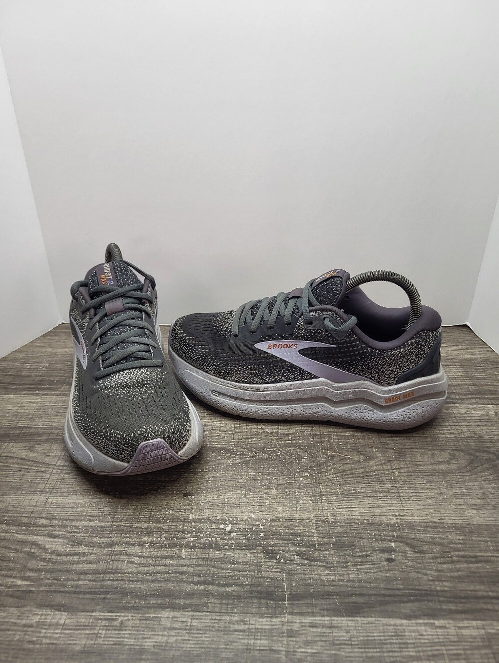 Brooks Ghost Max 2 Running Sneakers Shoes GreyLavender Alloy Women's Sz 8 D Wide